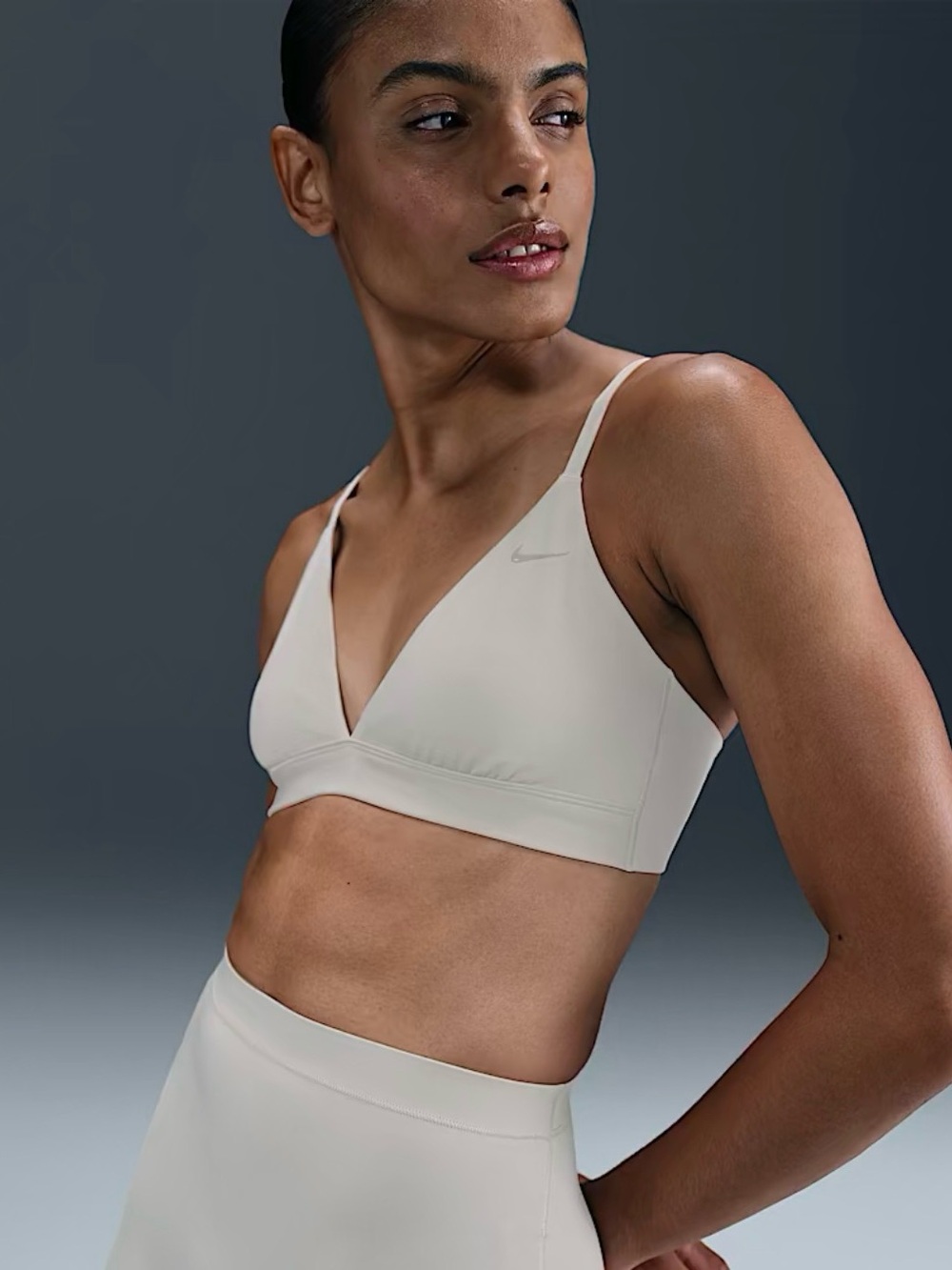 Nike Form Women's XL Light-Support Non-Padded Triangle Cream Sports Bra